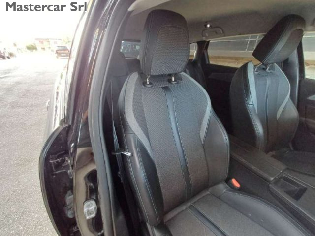 PEUGEOT 308 usata, con Climatizzatore