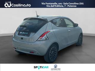 LANCIA Ypsilon usata, con Autoradio