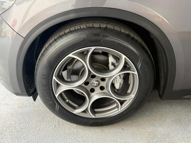 ALFA ROMEO Stelvio usata, con Sensori di parcheggio posteriori