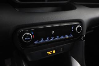 TOYOTA Yaris usata 8