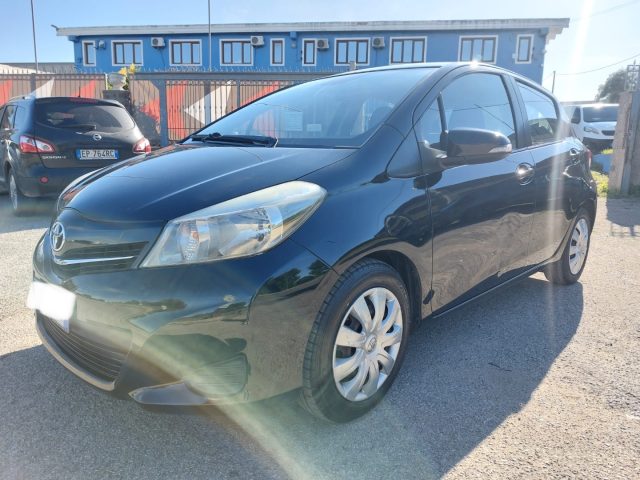 TOYOTA Yaris usata 2