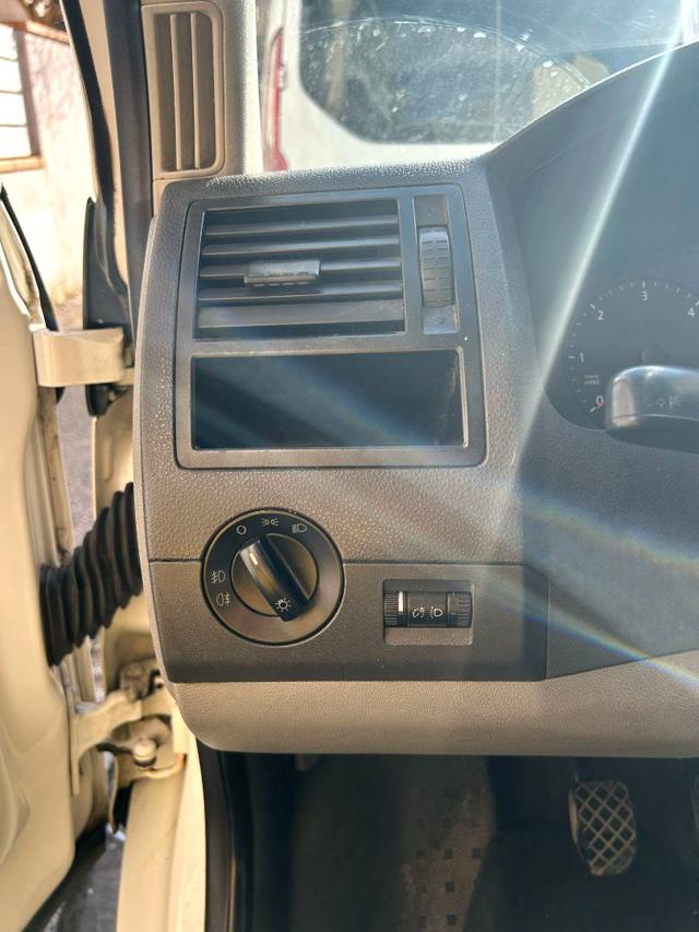 VOLKSWAGEN Transporter usata 26