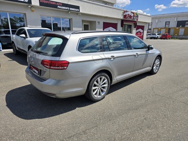 VOLKSWAGEN Passat Variant usata, con Airbag