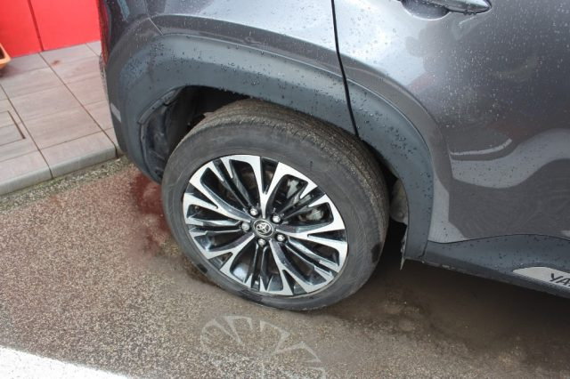 TOYOTA Yaris Cross usata, con Airbag testa