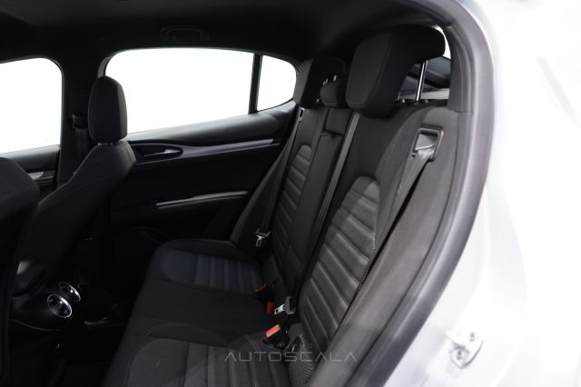 ALFA ROMEO Stelvio usata, con Autoradio digitale