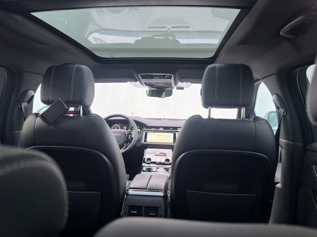 LAND ROVER Range Rover Velar usata, con Sistema di navigazione