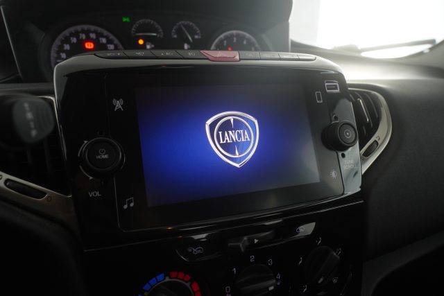 LANCIA Ypsilon usata 13