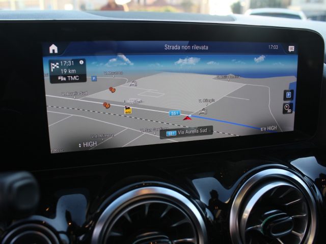 MERCEDES-BENZ GLA 220 usata, con Bracciolo