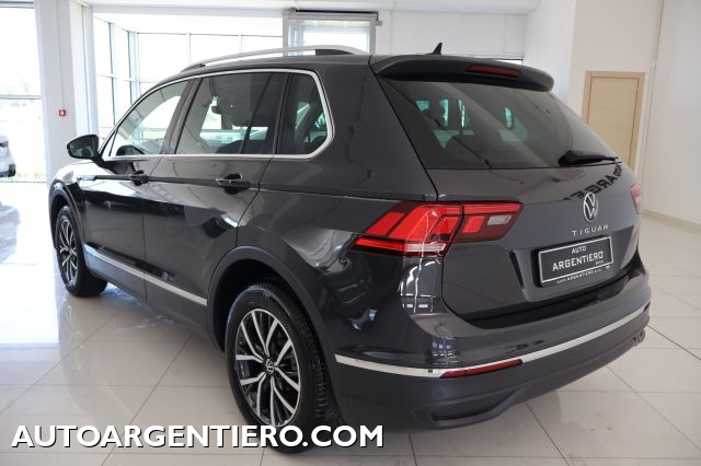 VOLKSWAGEN Tiguan usata, con Airbag laterali