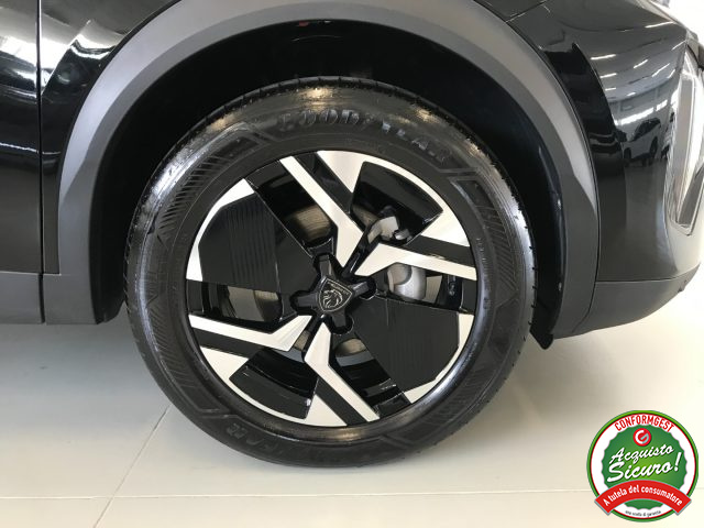 PEUGEOT 2008 usata, con Volante multifunzione
