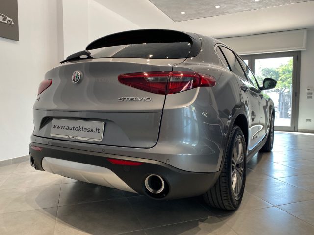 ALFA ROMEO Stelvio usata, con Autoradio