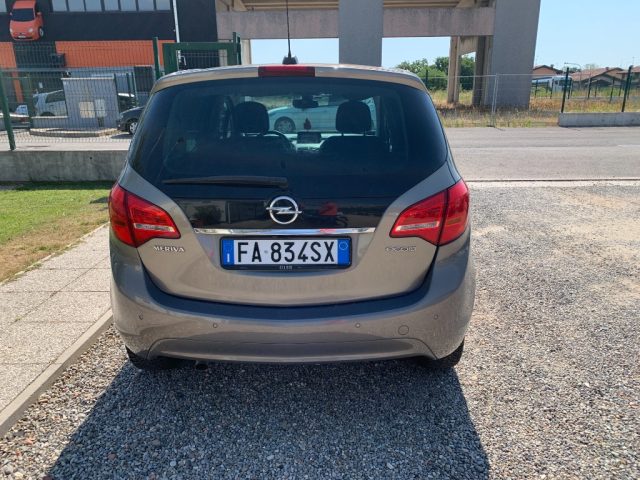 OPEL Meriva usata, con Autoradio