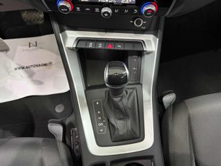 AUDI Q3 usata, con Sensori di parcheggio anteriori