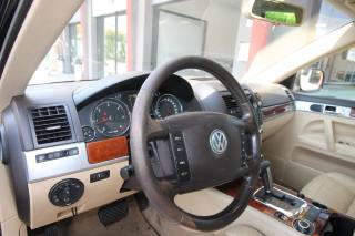 VOLKSWAGEN Touareg usata 11