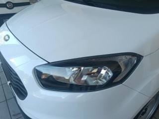 FORD Transit Courier usata, con Volante multifunzione