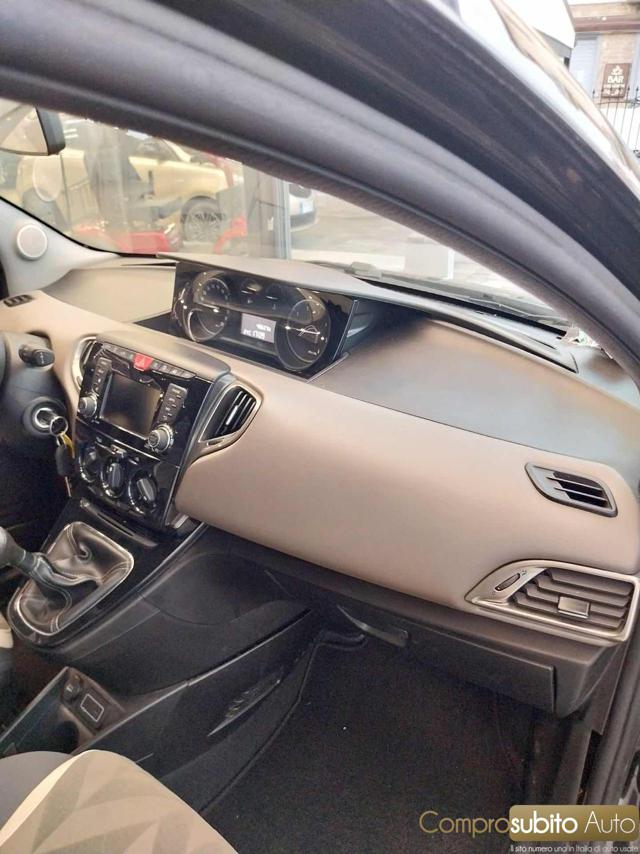 LANCIA Ypsilon usata, con Controllo trazione