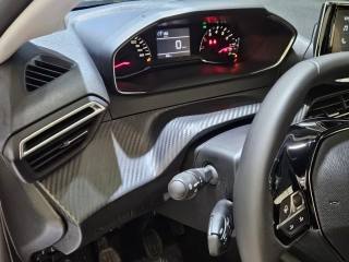 PEUGEOT 208 usata, con Volante in pelle