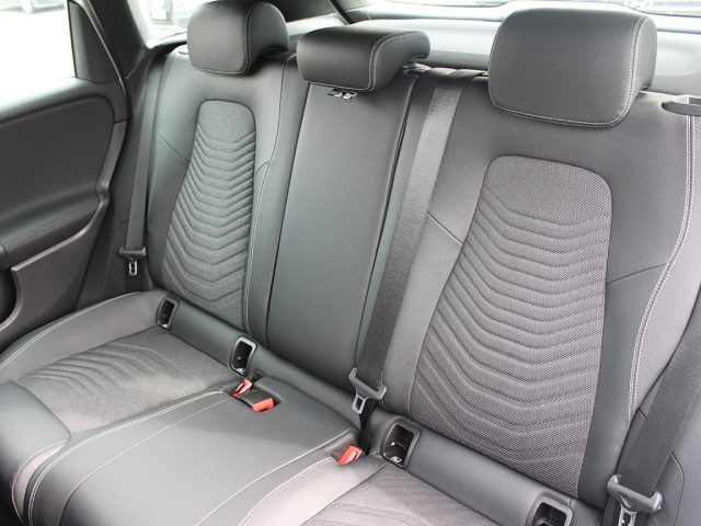 MERCEDES-BENZ B 250 usata, con Regolazione elettrica sedili