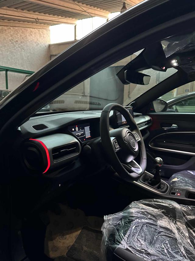 JEEP Avenger usata, con Cerchi in lega