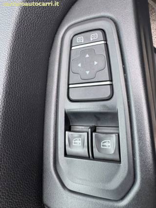 NISSAN Primastar usata, con USB