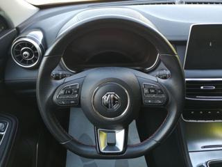 MG HS usata, con Fendinebbia