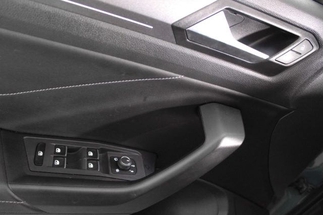 VOLKSWAGEN T-Roc usata, con Controllo elettronico della corsia