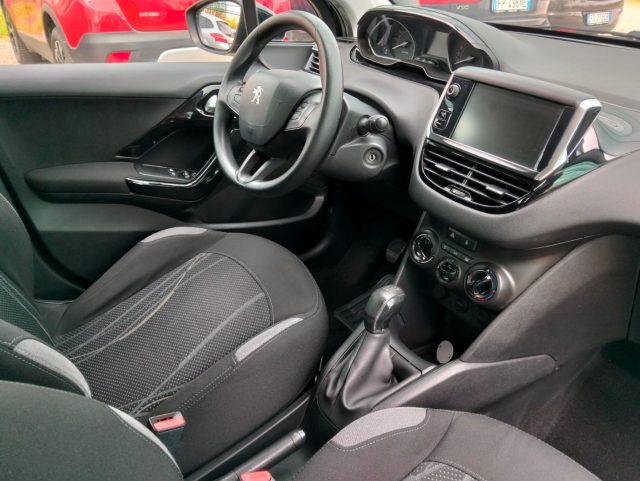 PEUGEOT 208 usata, con Boardcomputer