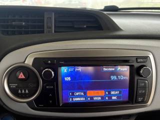 TOYOTA Yaris usata, con Touch screen