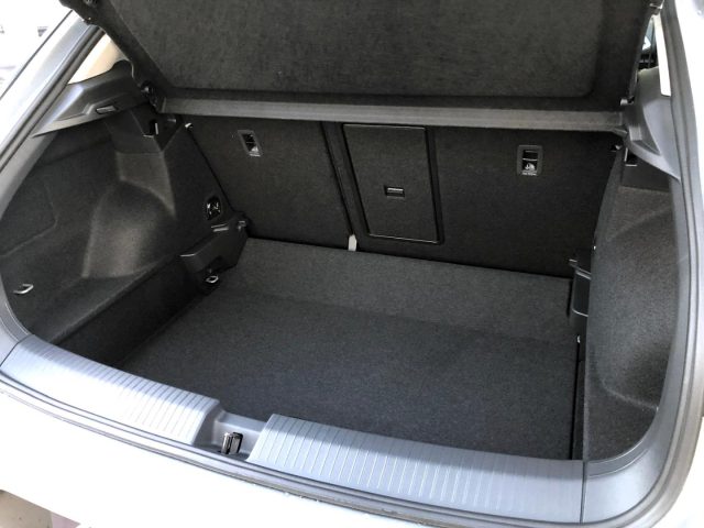 VOLKSWAGEN T-Roc usata, con Telecamera per parcheggio assistito