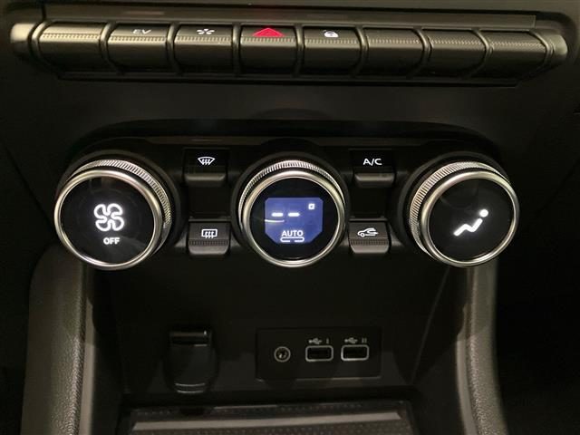 RENAULT Captur usata, con Hill holder