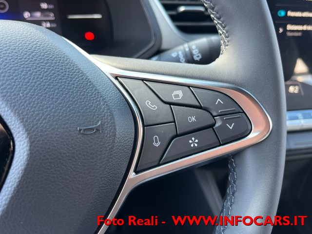 RENAULT Captur usata, con Touch screen