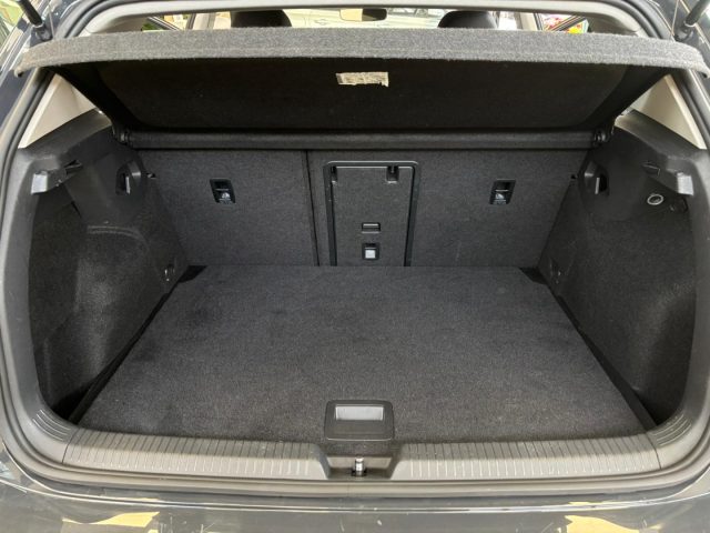 VOLKSWAGEN Golf usata, con Boardcomputer