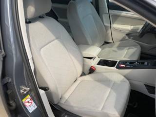 VOLKSWAGEN Golf usata, con Airbag testa