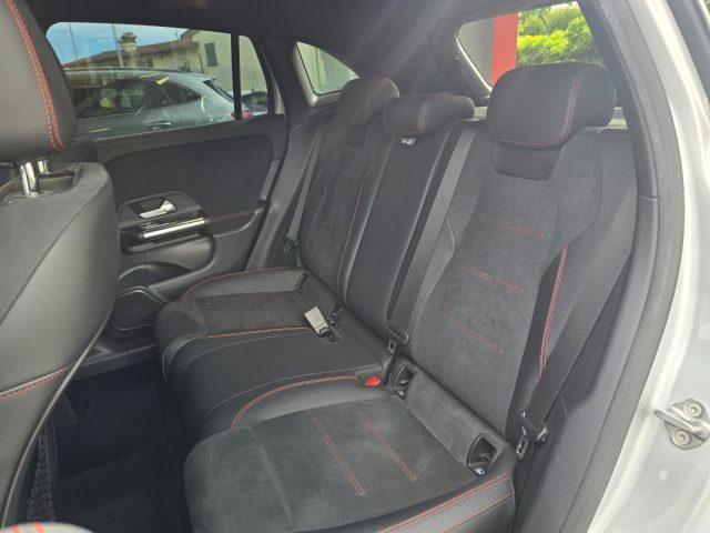 MERCEDES-BENZ GLA 200 usata, con Luce d