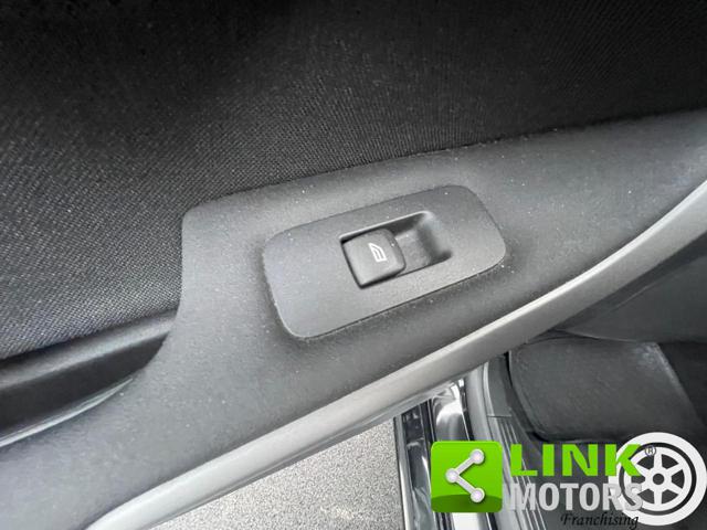 VOLVO V40 usata, con Vetri oscurati