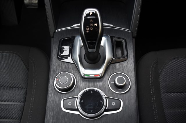 ALFA ROMEO Stelvio usata, con Servosterzo