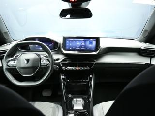 PEUGEOT 2008 usata, con Controllo automatico clima