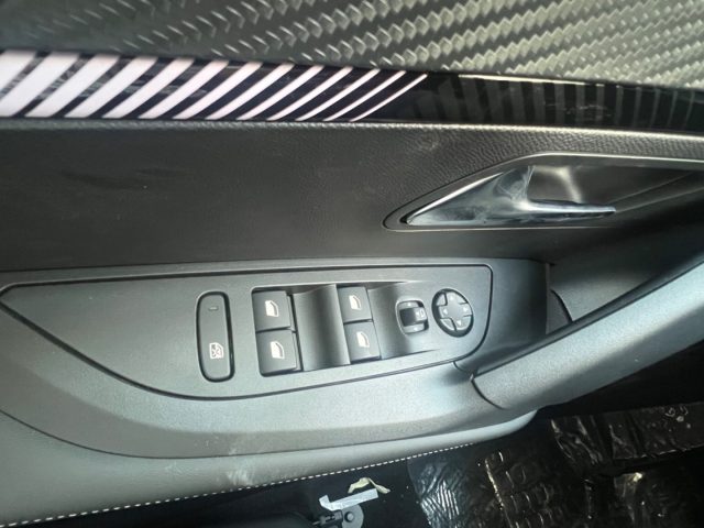 PEUGEOT 2008 usata, con Park Distance Control