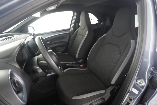 TOYOTA Aygo X usata 2