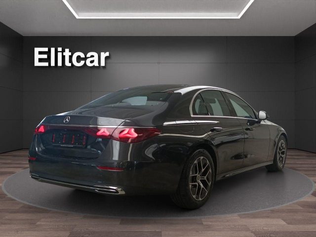 MERCEDES-BENZ E 220 usata, con Autoradio