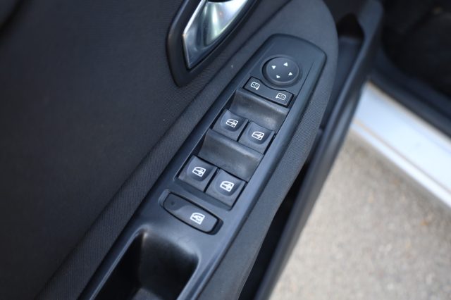 RENAULT Scenic usata 51