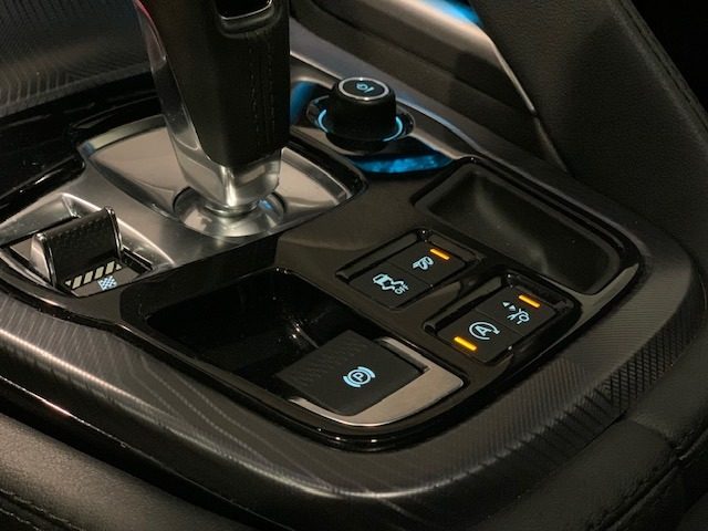 JAGUAR F-Type usata, con USB