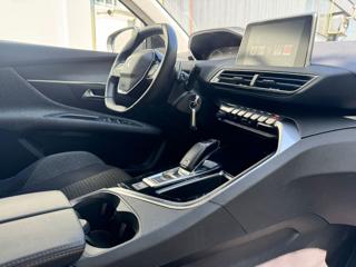 PEUGEOT 3008 usata, con Autoradio