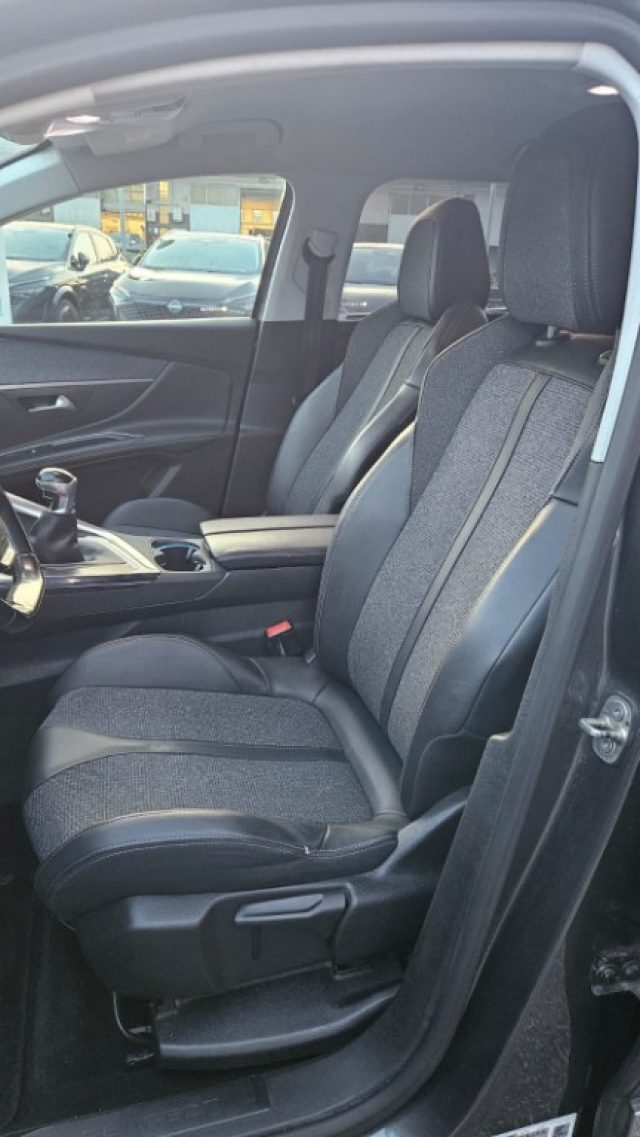 PEUGEOT 5008 usata, con Servosterzo