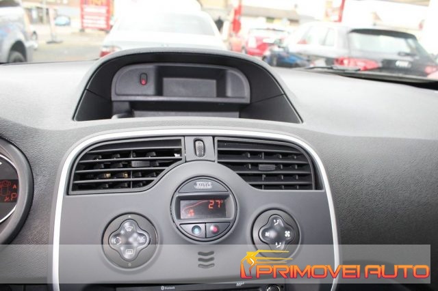 RENAULT Kangoo usata, con Autoradio