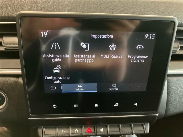 RENAULT Captur usata, con Volante in pelle