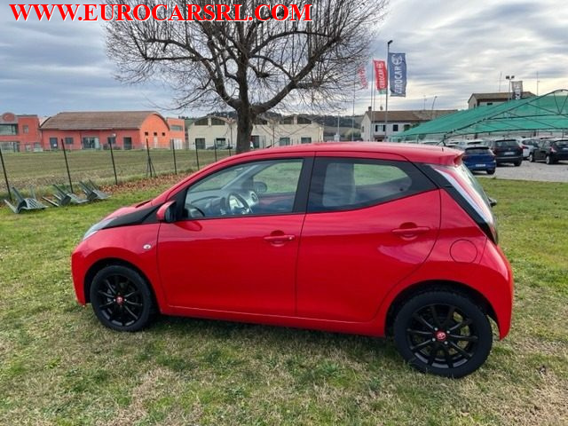 TOYOTA Aygo usata, con Autoradio