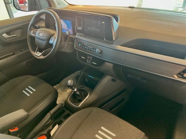 FORD Tourneo Courier usata, con Fari LED