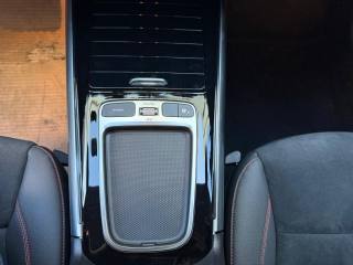 MERCEDES-BENZ GLA 180 usata, con Isofix