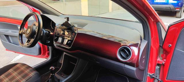 VOLKSWAGEN up! usata, con Fendinebbia